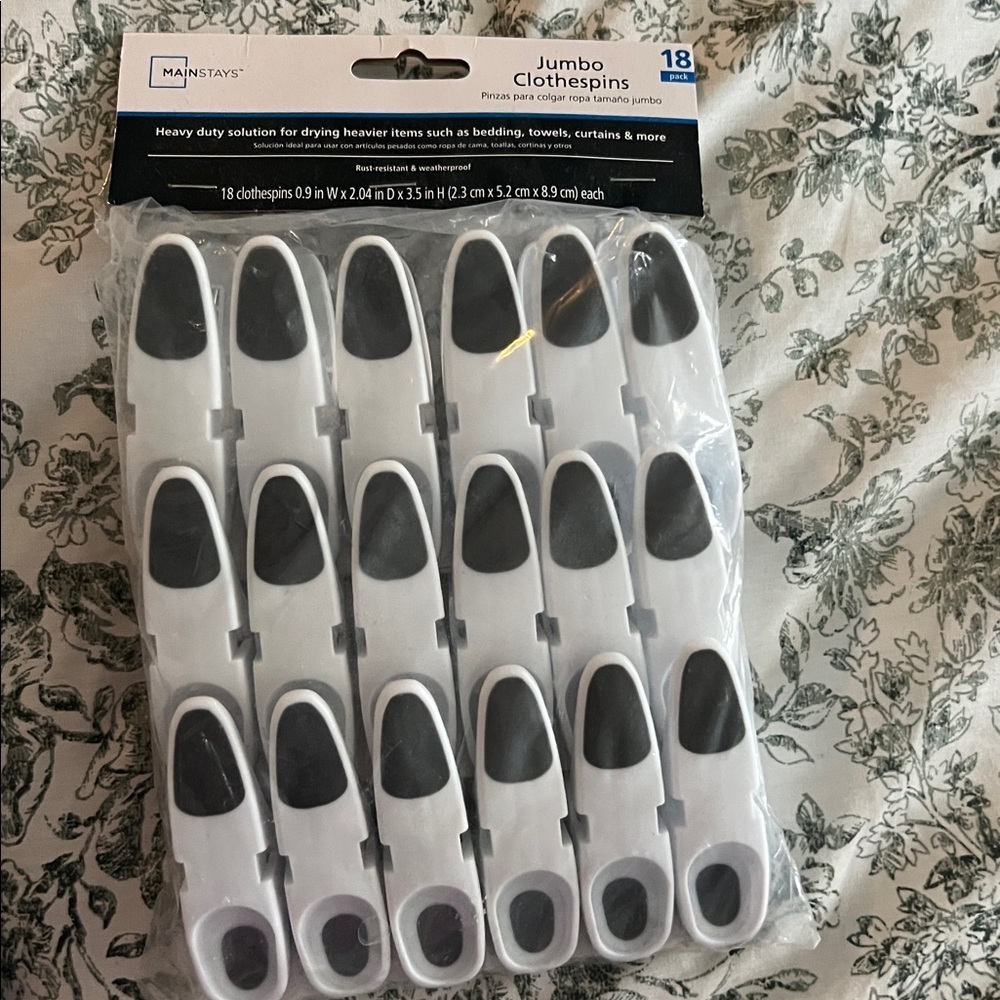 Mainstays Jumbo Clothespins - Black and White